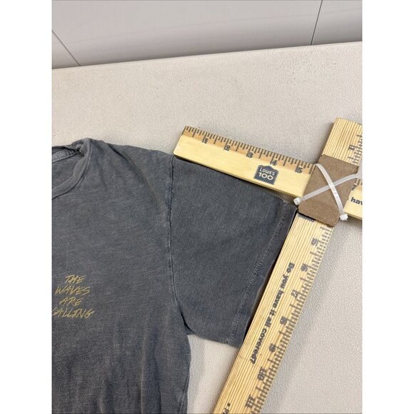Billabong Women’s Graphic Tee Small “The Waves Are Calling” Distressed Look - Picture 7 of 7